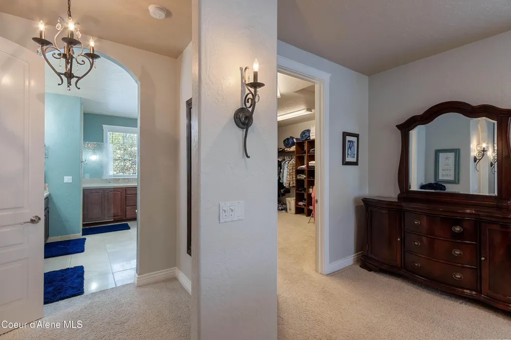 100 Bonita Bay Drive Sagle ID 83860
