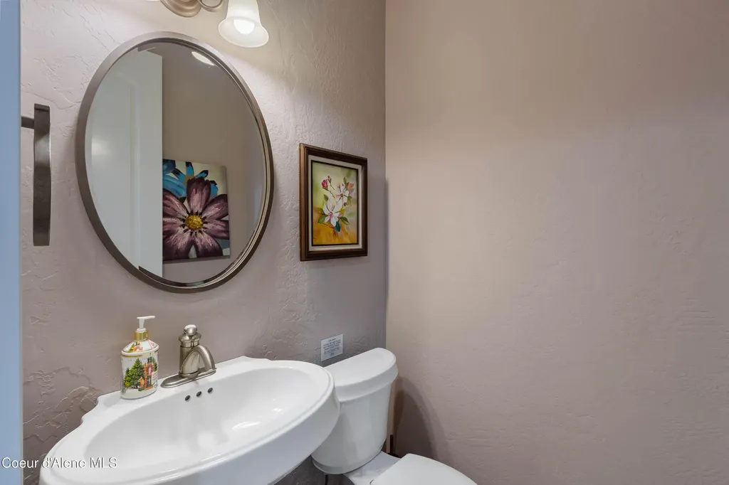 100 Bonita Bay Drive Sagle ID 83860