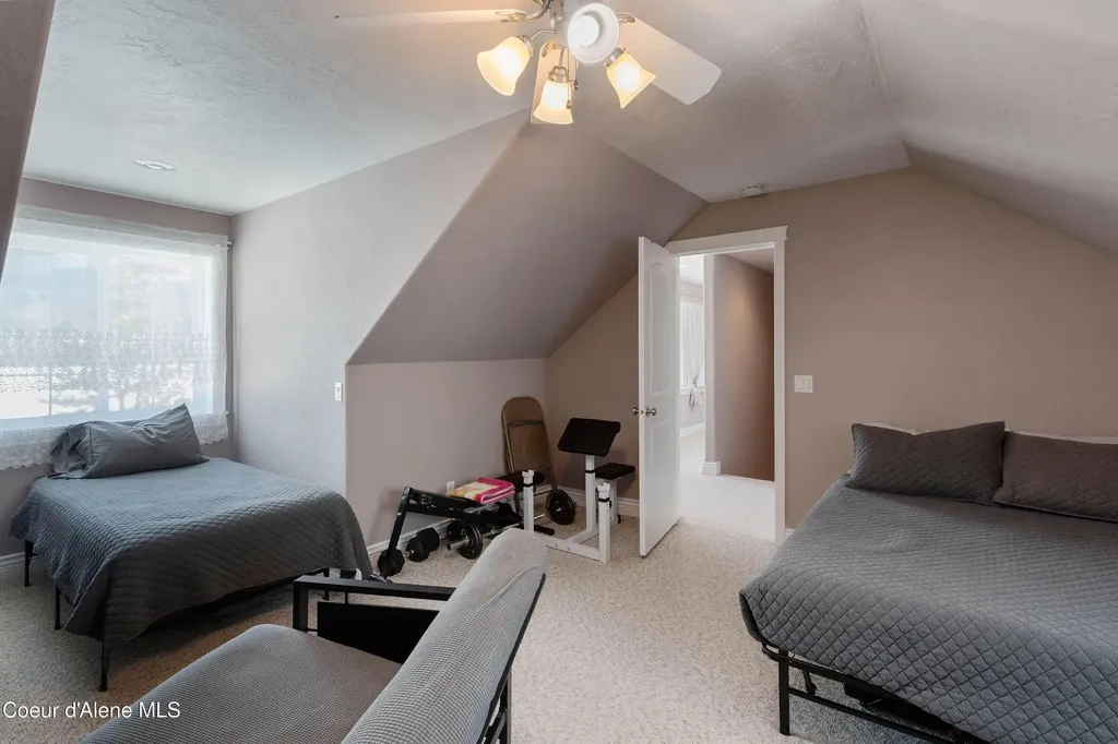 100 Bonita Bay Drive Sagle ID 83860