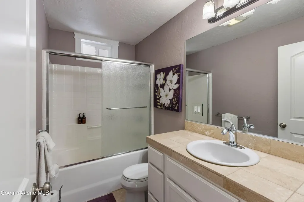 100 Bonita Bay Drive Sagle ID 83860