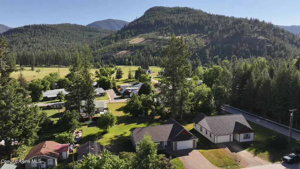 108 W 9th Avenue Clark Fork ID 83811