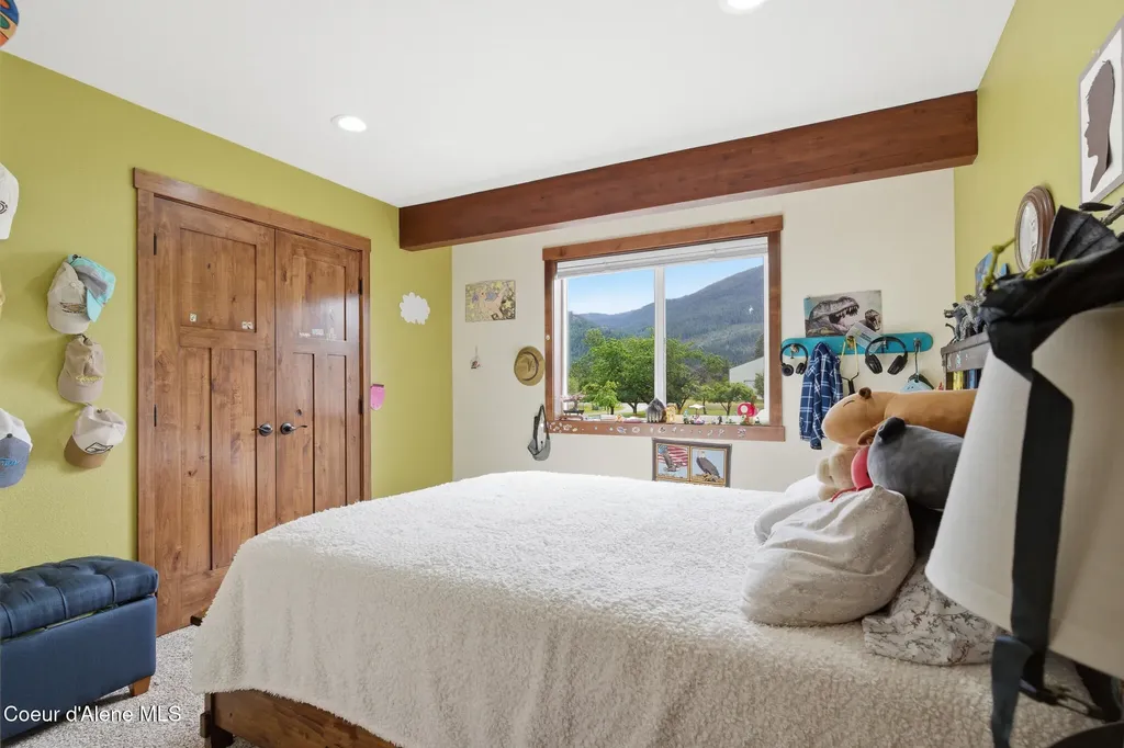 241 N River Lake Drive Clark Fork ID 83811