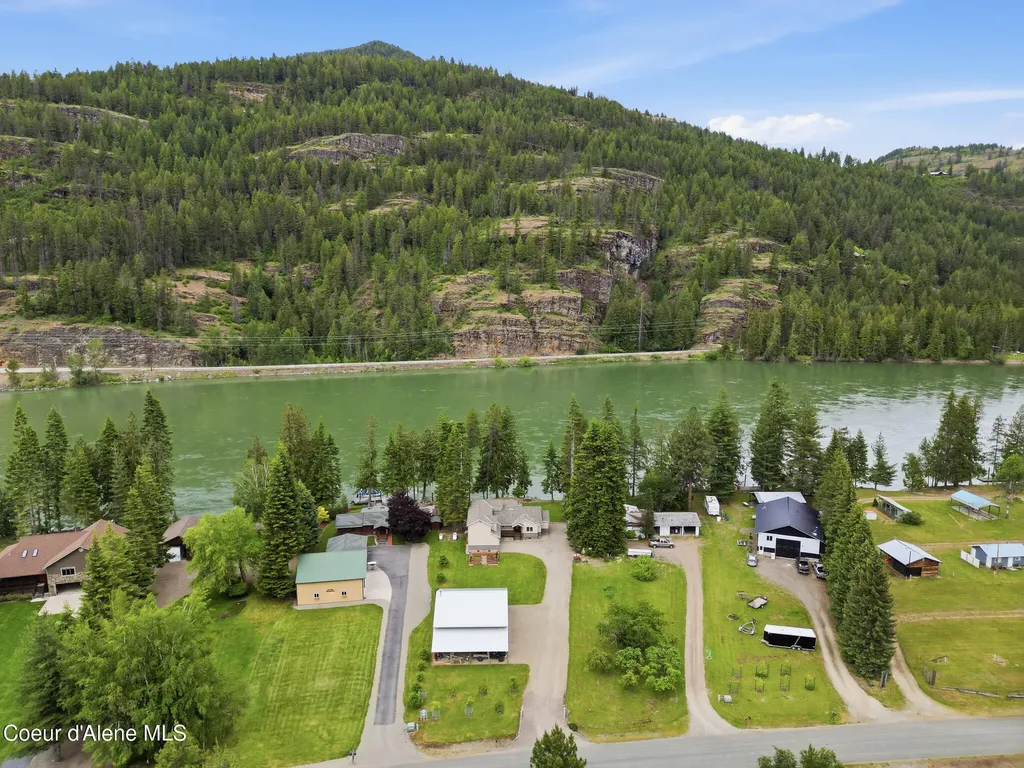241 N River Lake Drive Clark Fork ID 83811