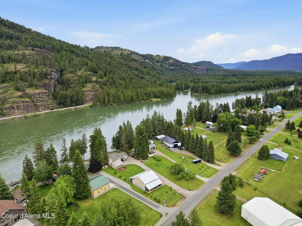 241 N River Lake Drive Clark Fork ID 83811