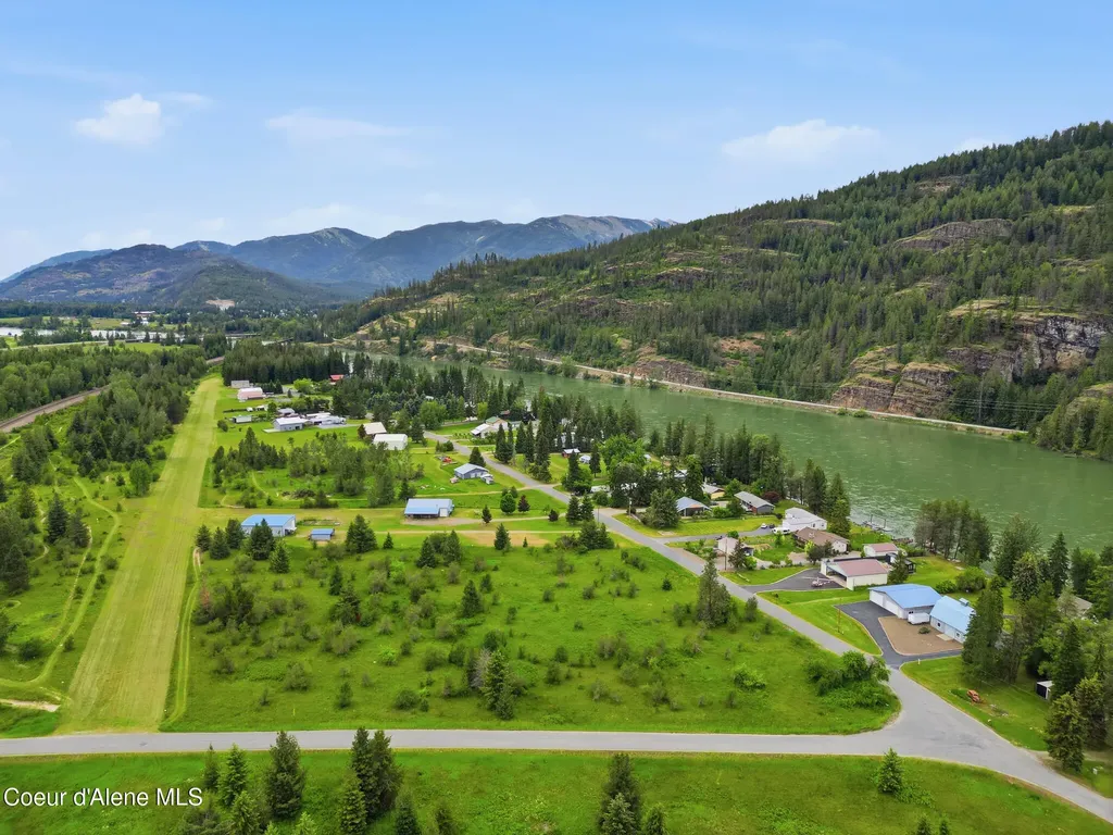 241 N River Lake Drive Clark Fork ID 83811