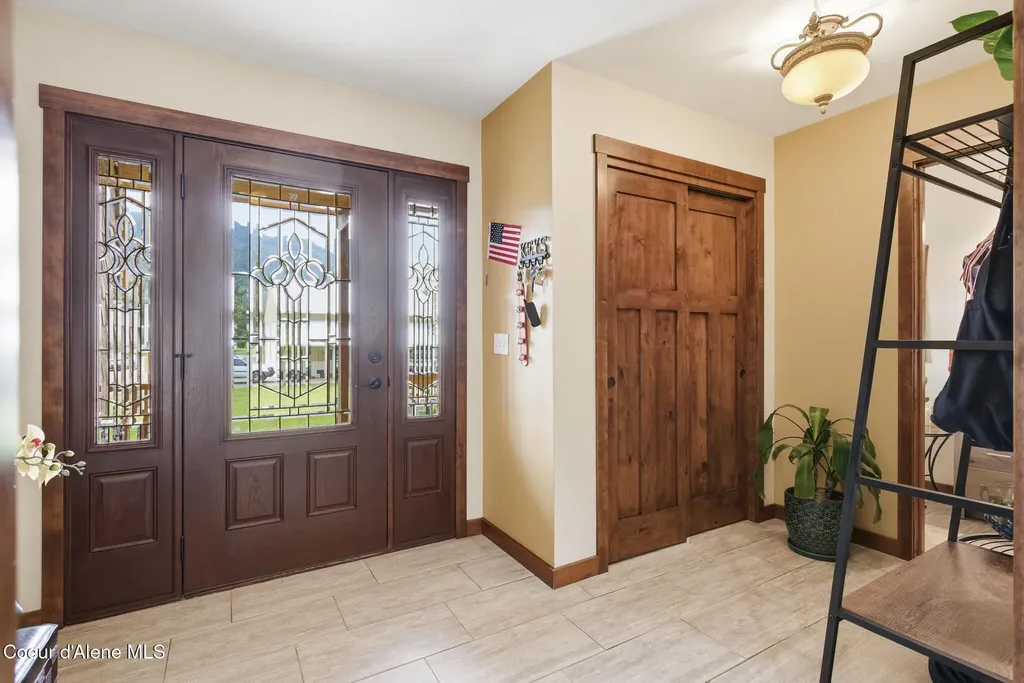 241 N River Lake Drive Clark Fork ID 83811