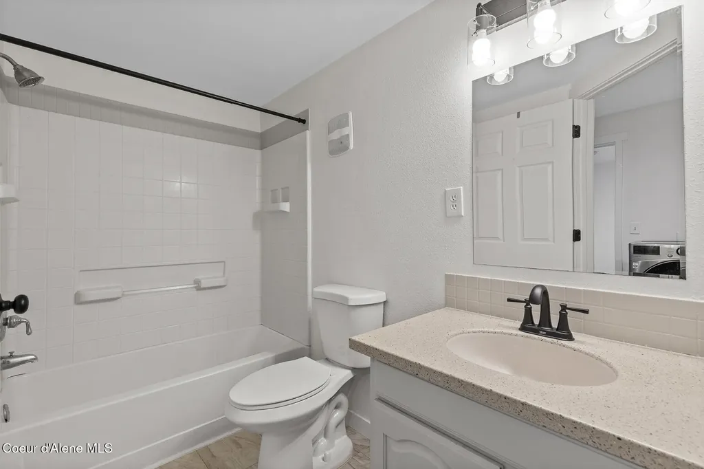7312 W Macaw Lane Rathdrum ID 83858