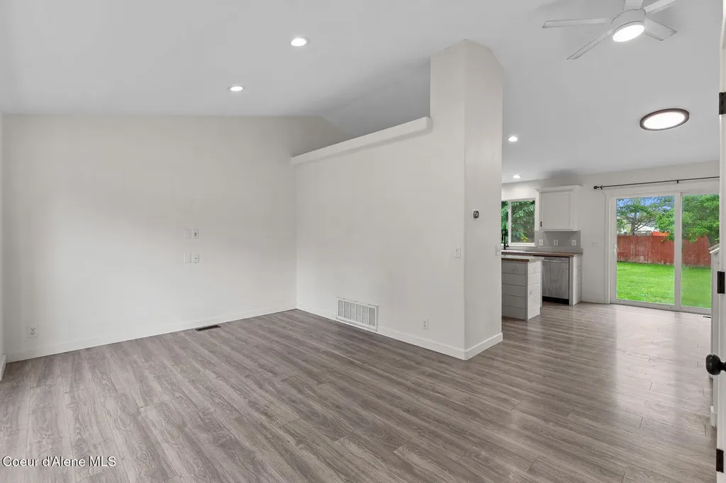 7312 W Macaw Lane Rathdrum ID 83858