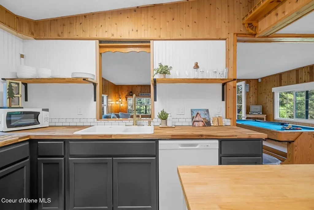 20779 S Cave Bay Road Worley ID 83876