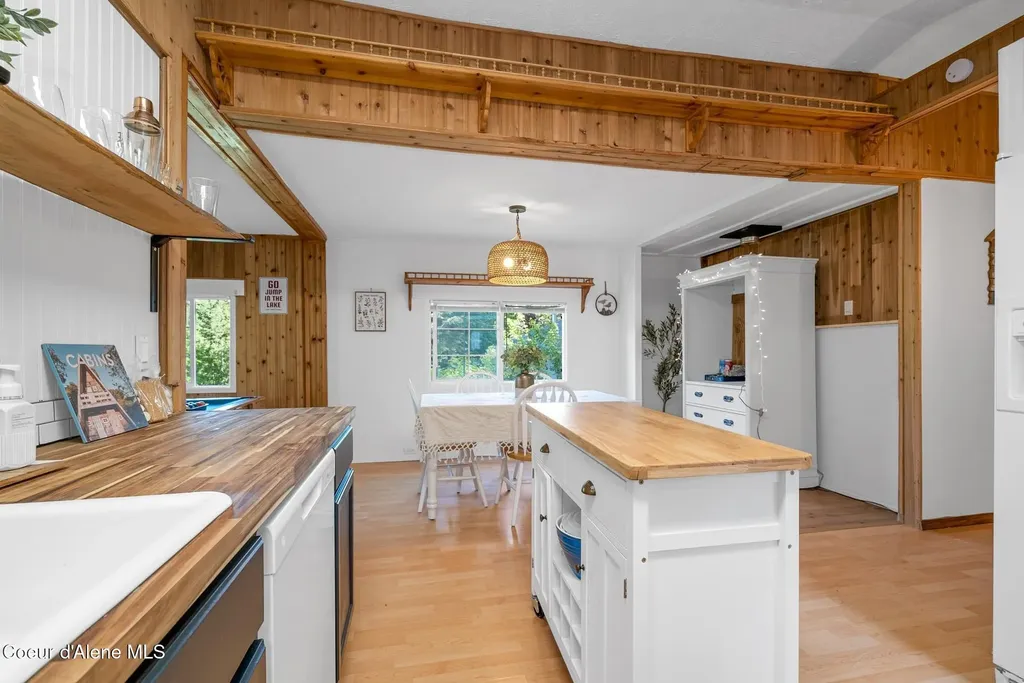 20779 S Cave Bay Road Worley ID 83876