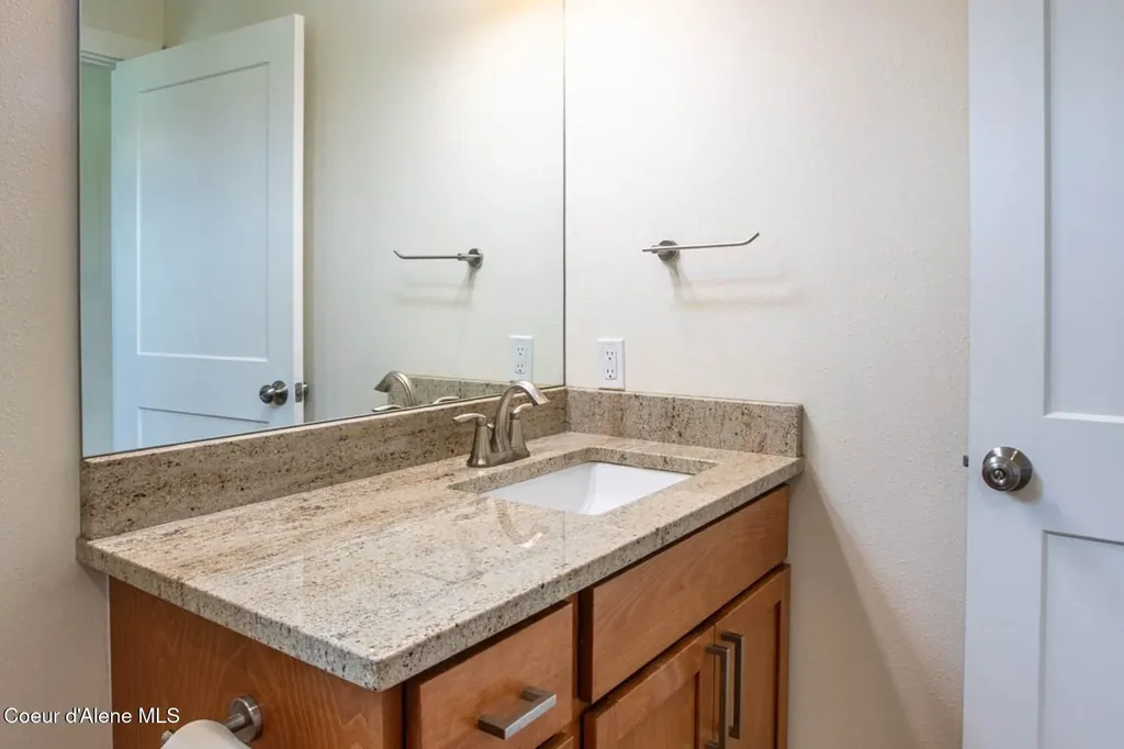1923 Sagle Road Sagle ID 83860