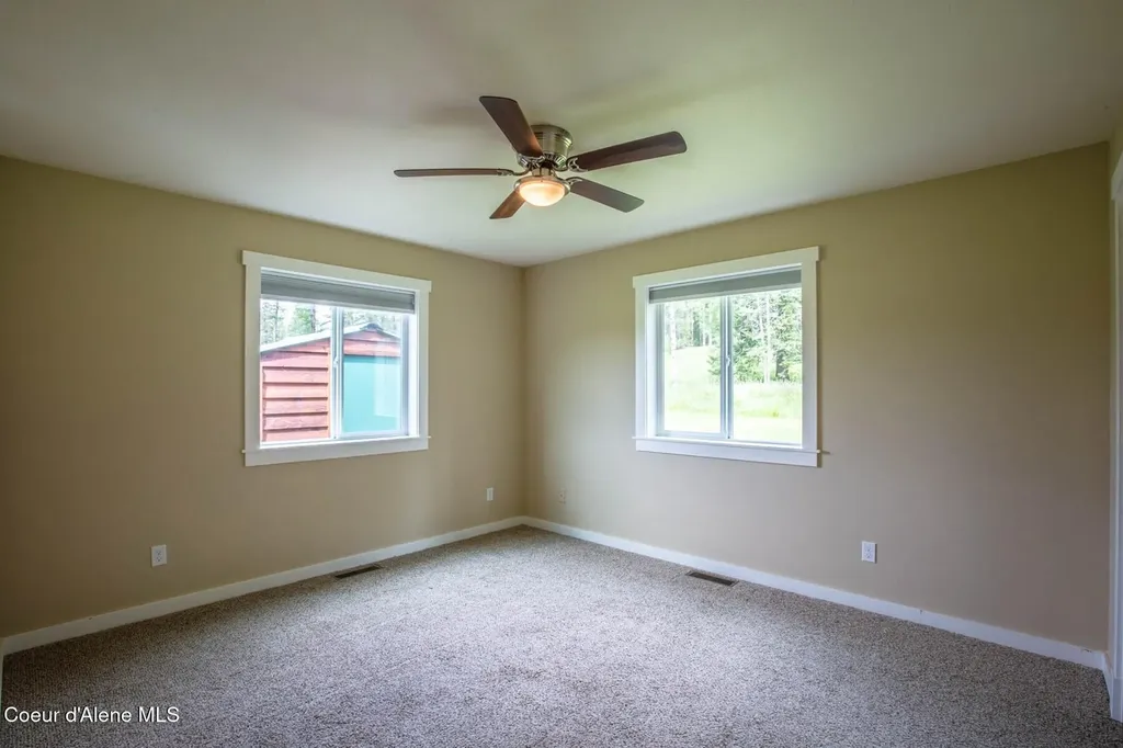 1923 Sagle Road Sagle ID 83860