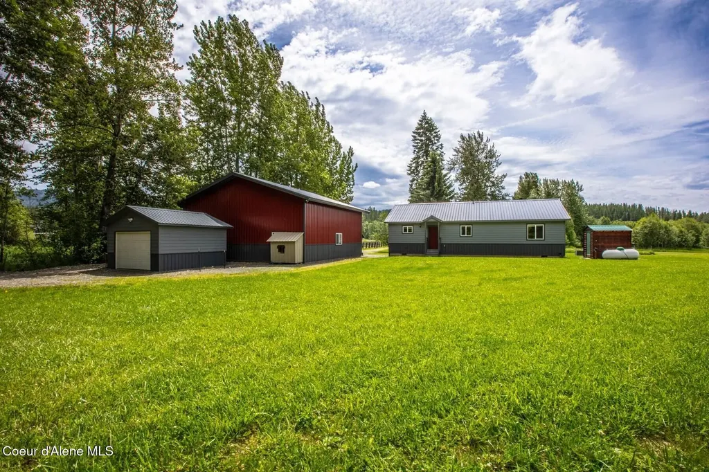 1923 Sagle Road Sagle ID 83860