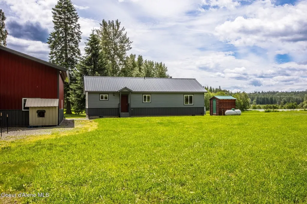 1923 Sagle Road Sagle ID 83860