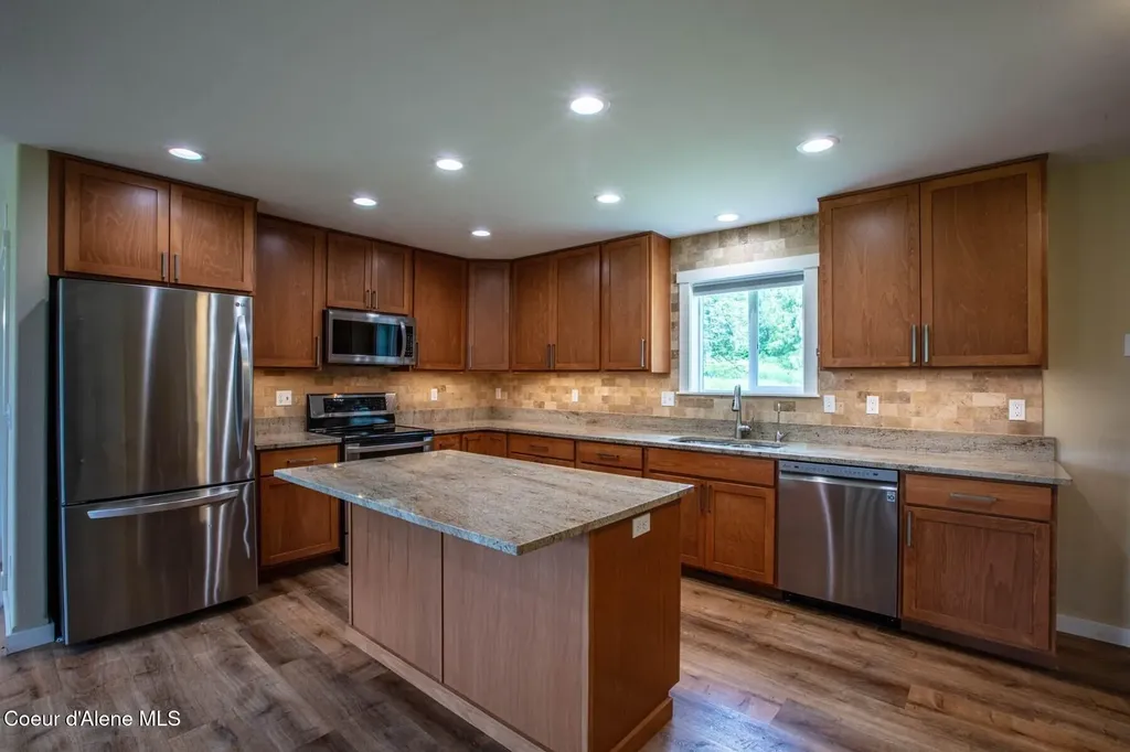 1923 Sagle Road Sagle ID 83860