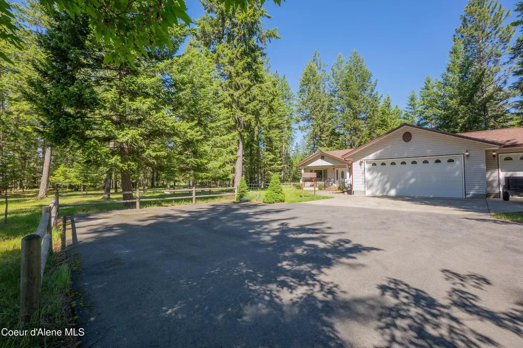 14 Whispering Lane Moyie Springs ID 83845