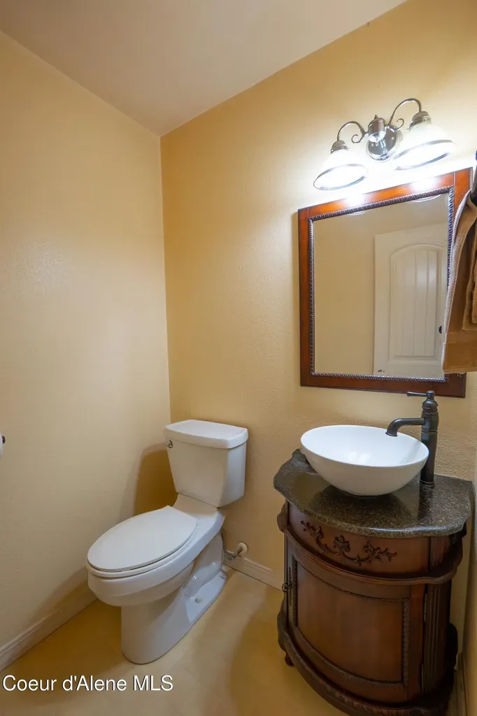 14 Whispering Lane Moyie Springs ID 83845