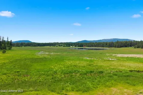 3037 E Dufort Road Sagle ID 83860