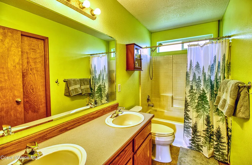 3100 N Treaty Rock Boulevard Post Falls ID 83854