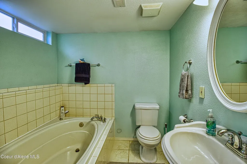 3100 N Treaty Rock Boulevard Post Falls ID 83854