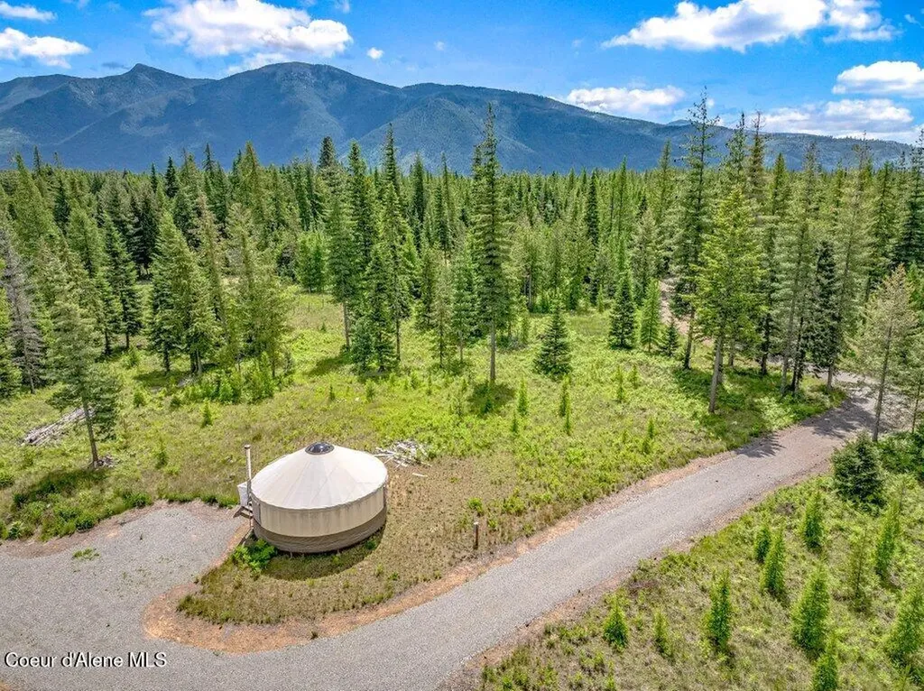 317 Treetop Bluff Lane Bonners Ferry ID 83805