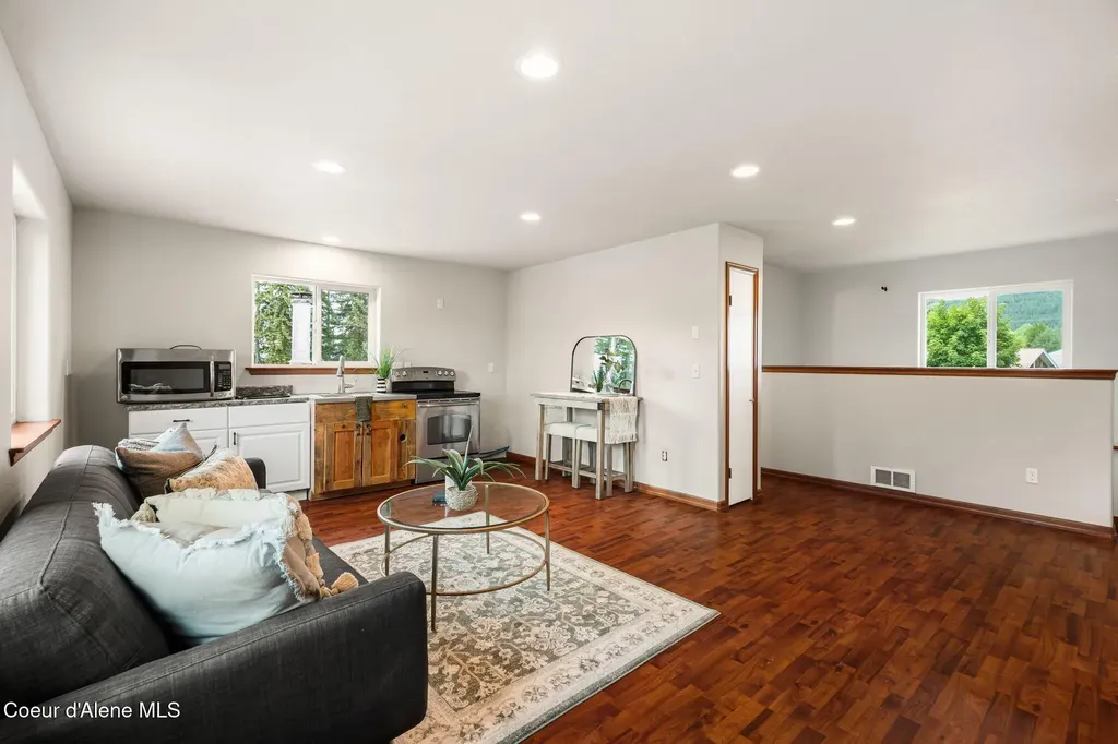 57 Laclede Shores Drive Laclede ID 83841