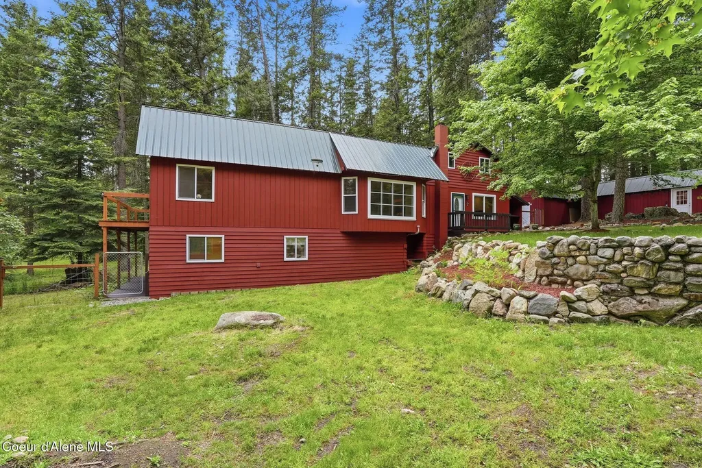 256 Poverty Lane Spirit Lake ID 83869