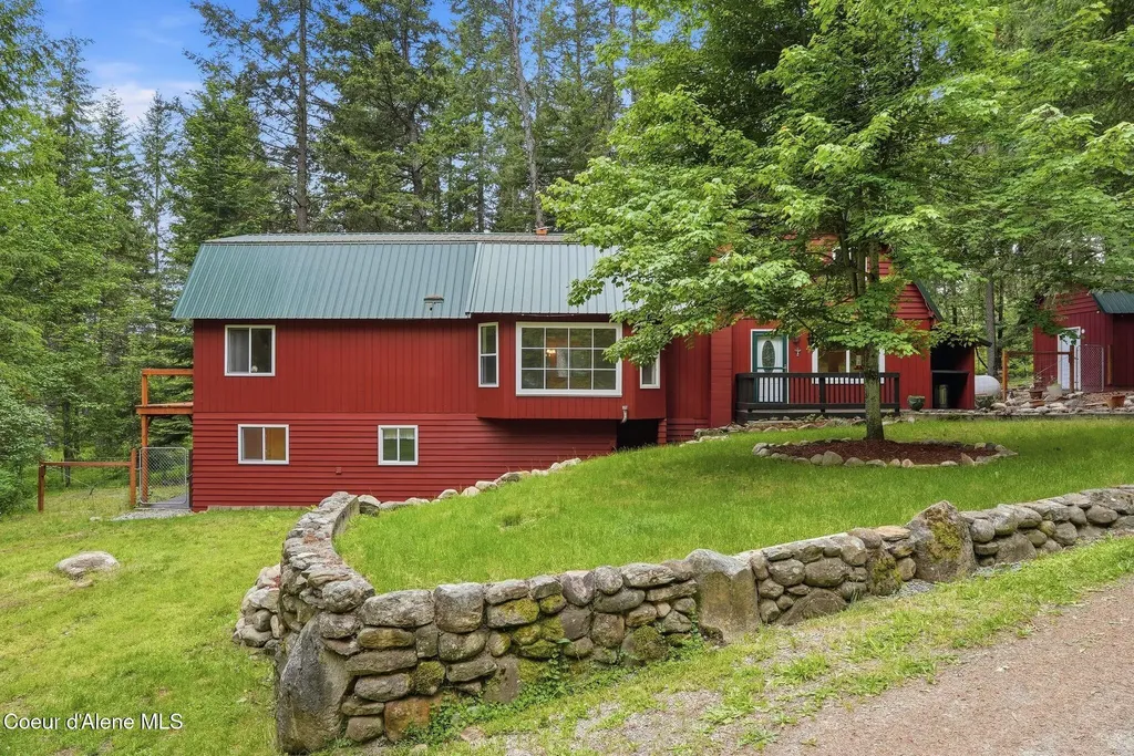 256 Poverty Lane Spirit Lake ID 83869