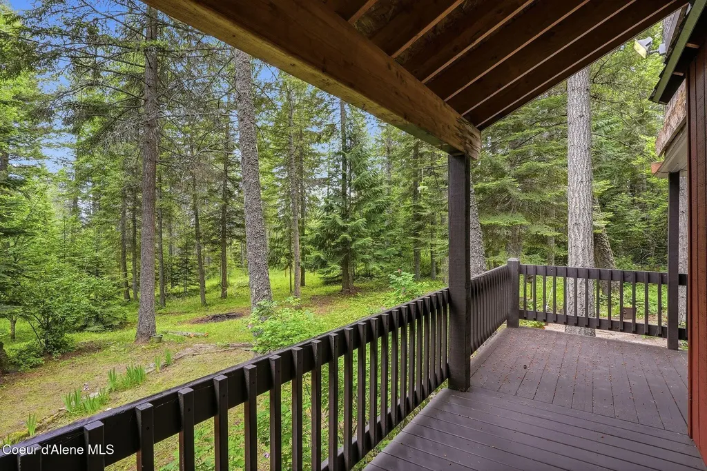 256 Poverty Lane Spirit Lake ID 83869