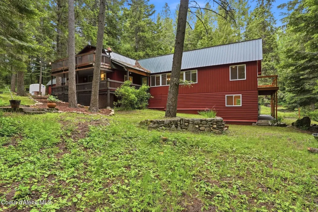 256 Poverty Lane Spirit Lake ID 83869