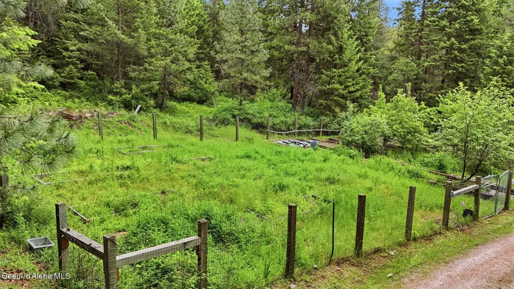 256 Poverty Lane Spirit Lake ID 83869