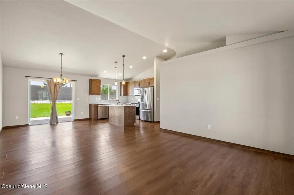 8544 W Seed Avenue Rathdrum ID 83858