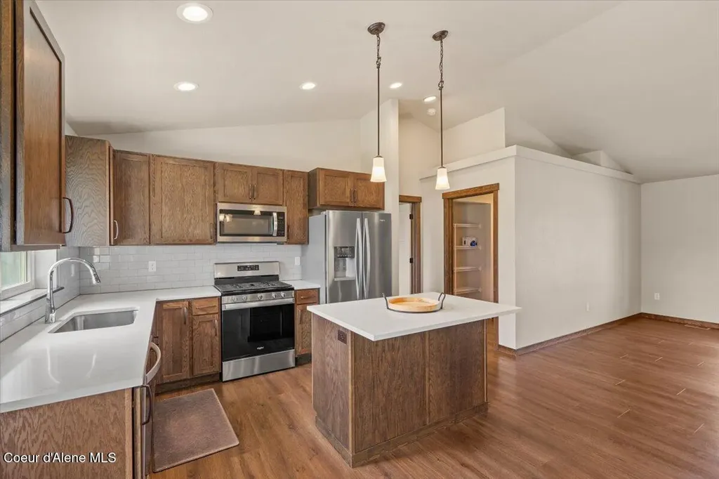 8544 W Seed Avenue Rathdrum ID 83858