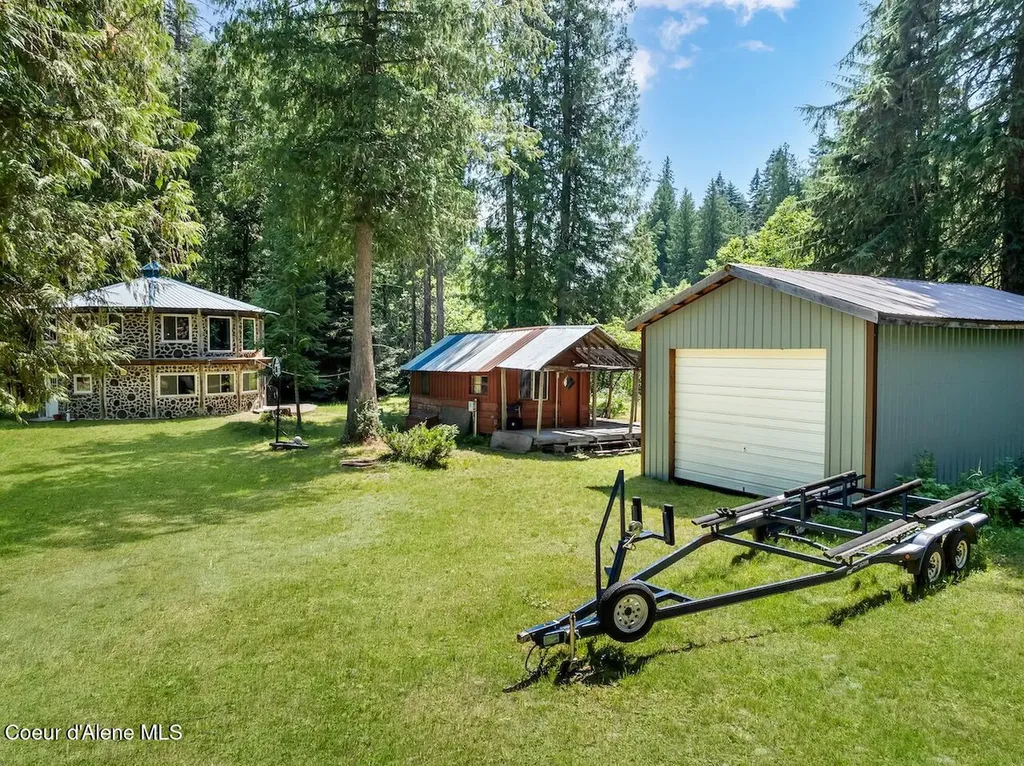 316 Granite Creek Road Nordman ID 83848