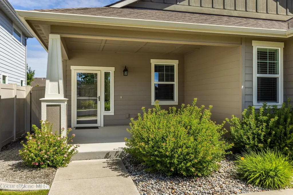 589 E Penrose Avenue Post Falls ID 83854
