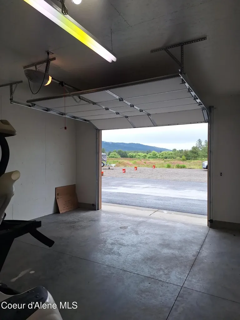 946 Chatwold Road Blanchard ID 83804