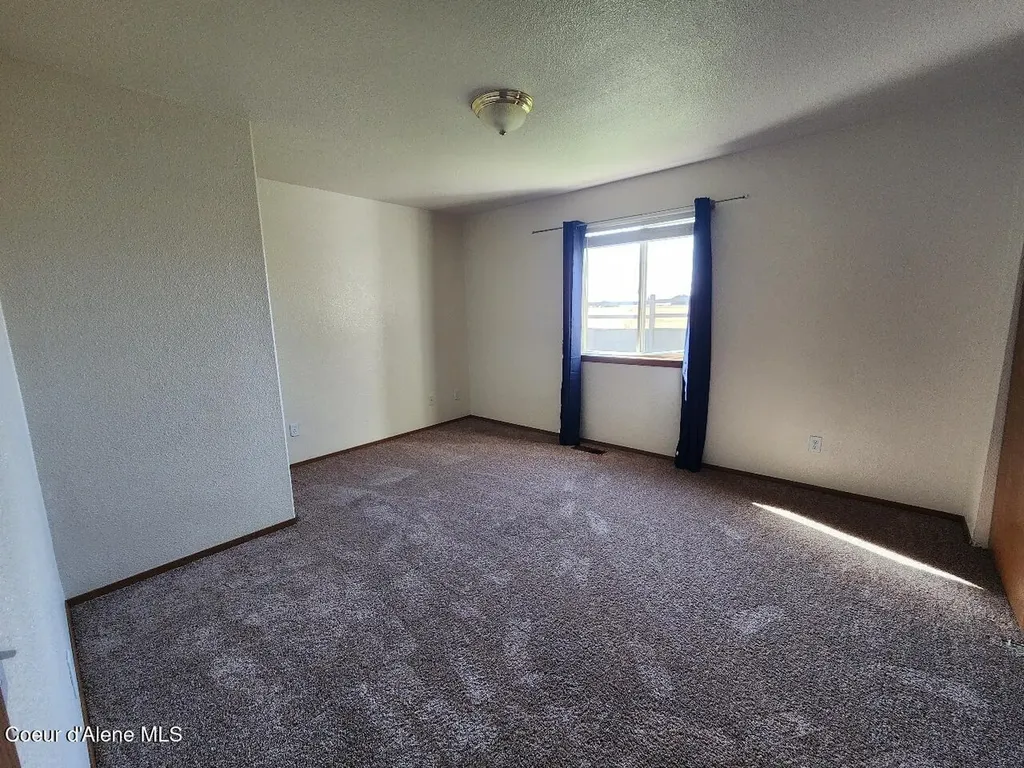 13947 N Lauren Loop Rathdrum ID 83858
