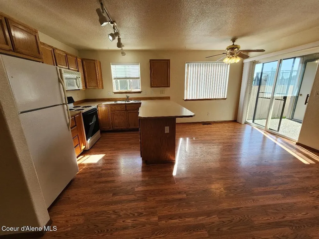 13947 N Lauren Loop Rathdrum ID 83858