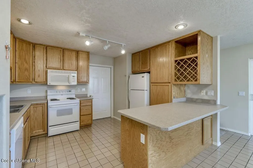 13947 N Lauren Loop Rathdrum ID 83858