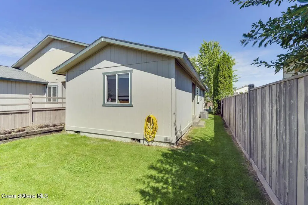 13947 N Lauren Loop Rathdrum ID 83858
