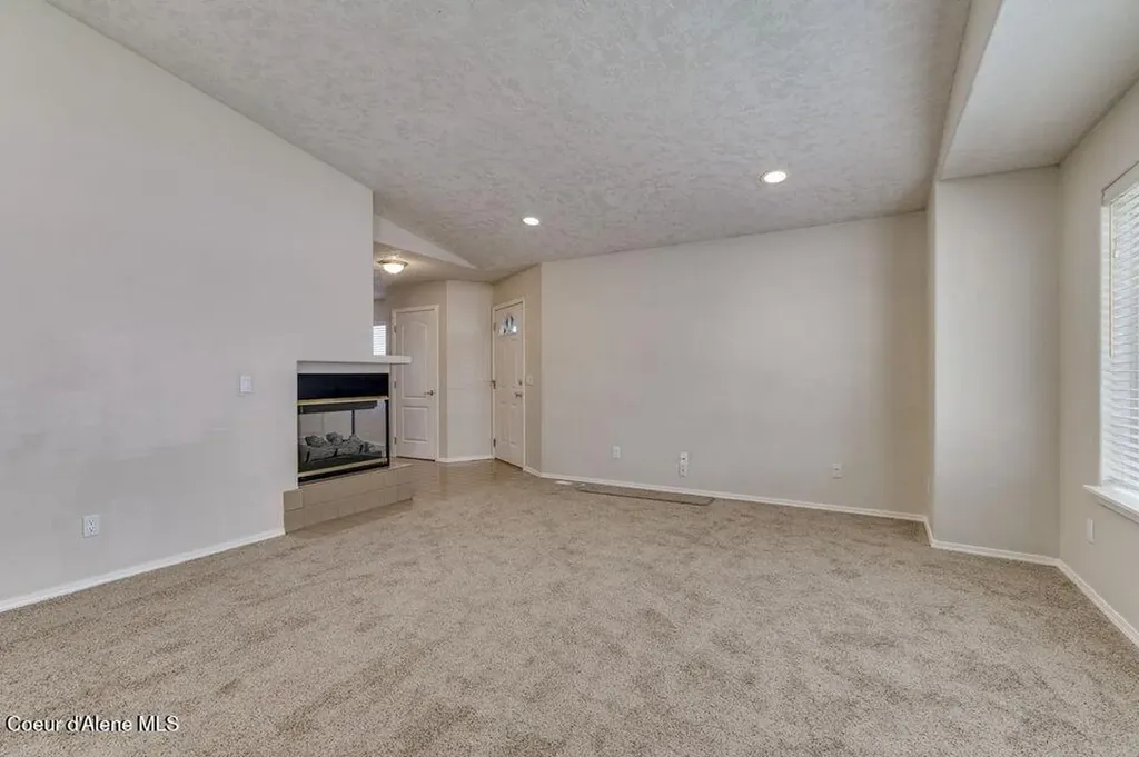 13947 N Lauren Loop Rathdrum ID 83858