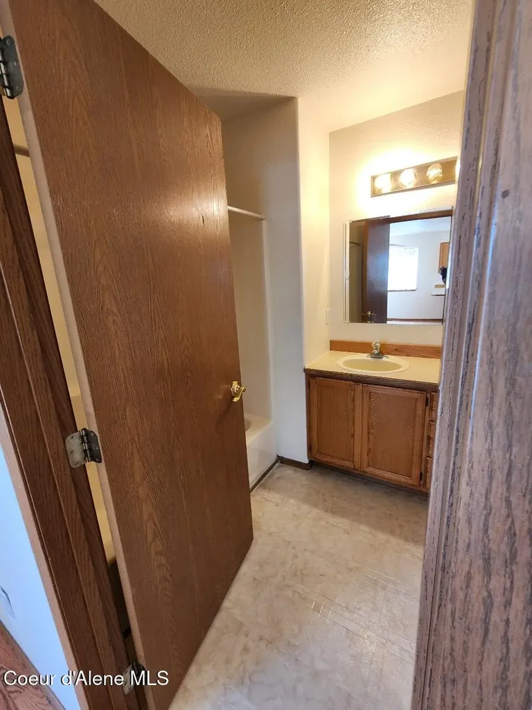 13947 N Lauren Loop Rathdrum ID 83858