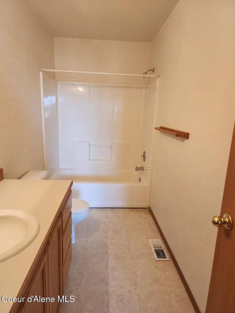 13947 N Lauren Loop Rathdrum ID 83858