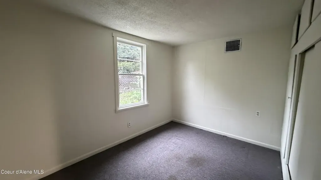 212 Hill Street Smelterville ID 83868