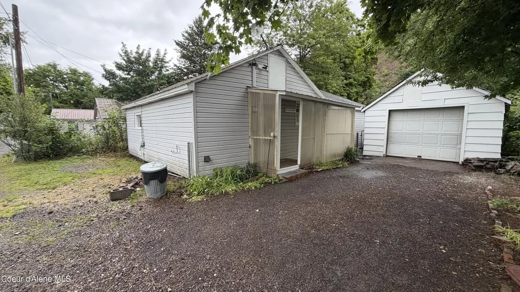 212 Hill Street Smelterville ID 83868