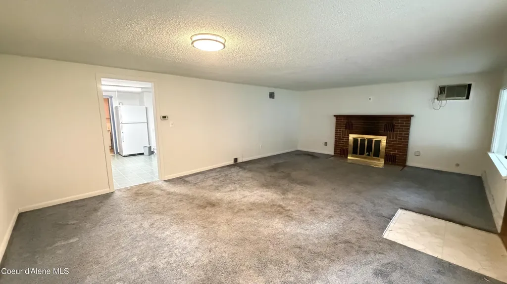 212 Hill Street Smelterville ID 83868