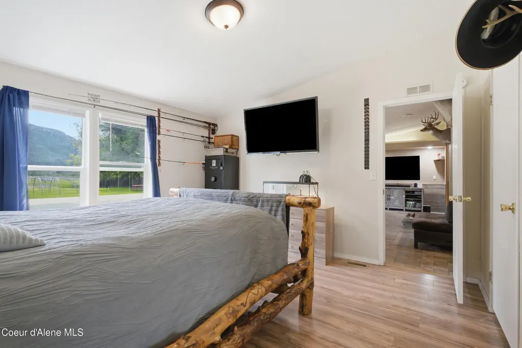 106 W Railroad Clark Fork ID 83811