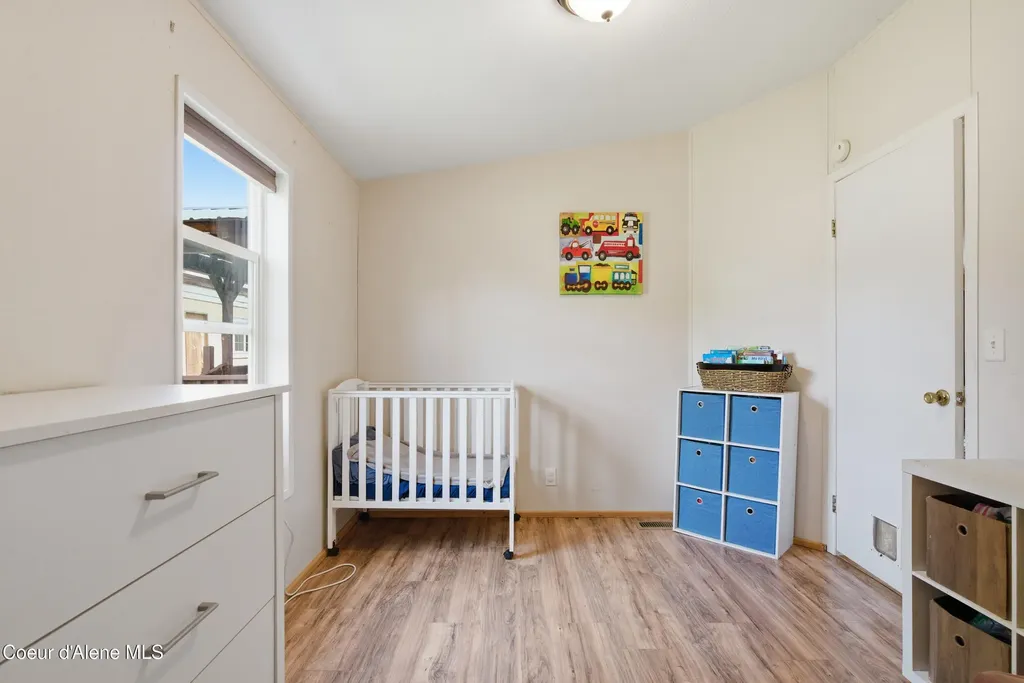 106 W Railroad Clark Fork ID 83811