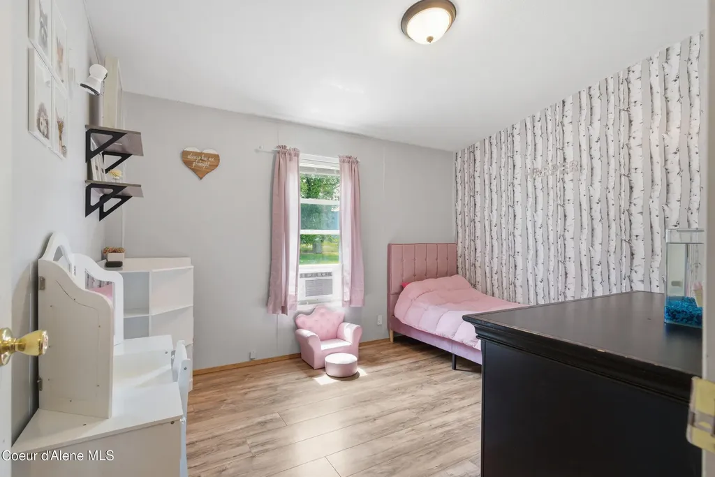 106 W Railroad Clark Fork ID 83811