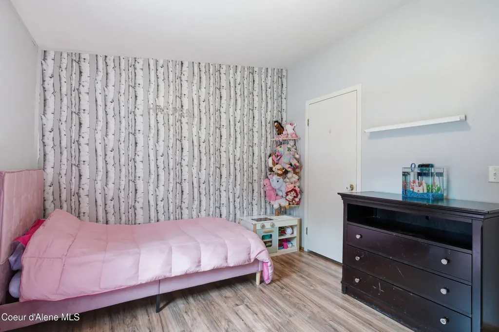 106 W Railroad Clark Fork ID 83811